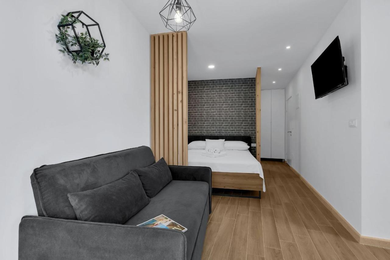 Apartments Lucky Brela Extérieur photo