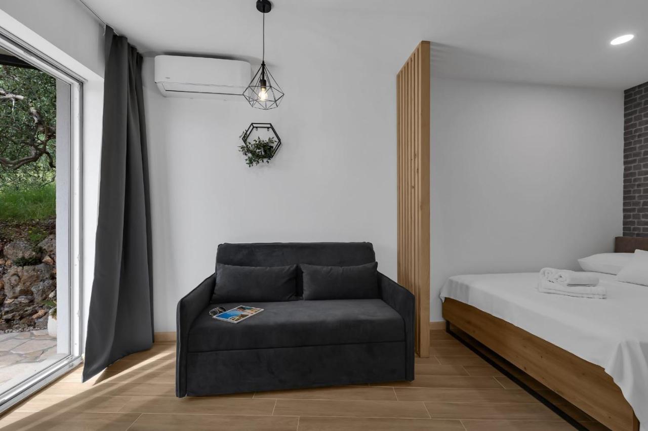 Apartments Lucky Brela Extérieur photo