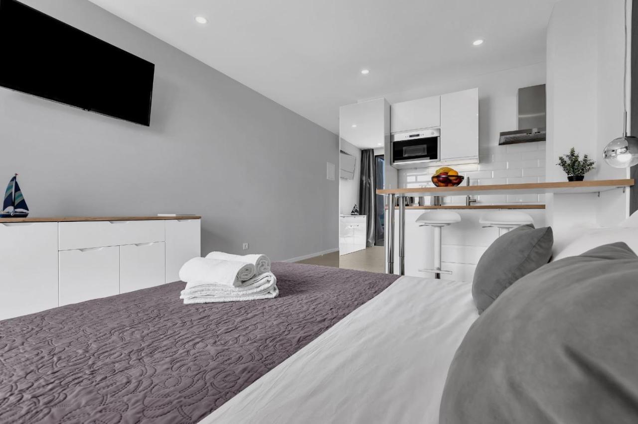 Apartments Lucky Brela Extérieur photo
