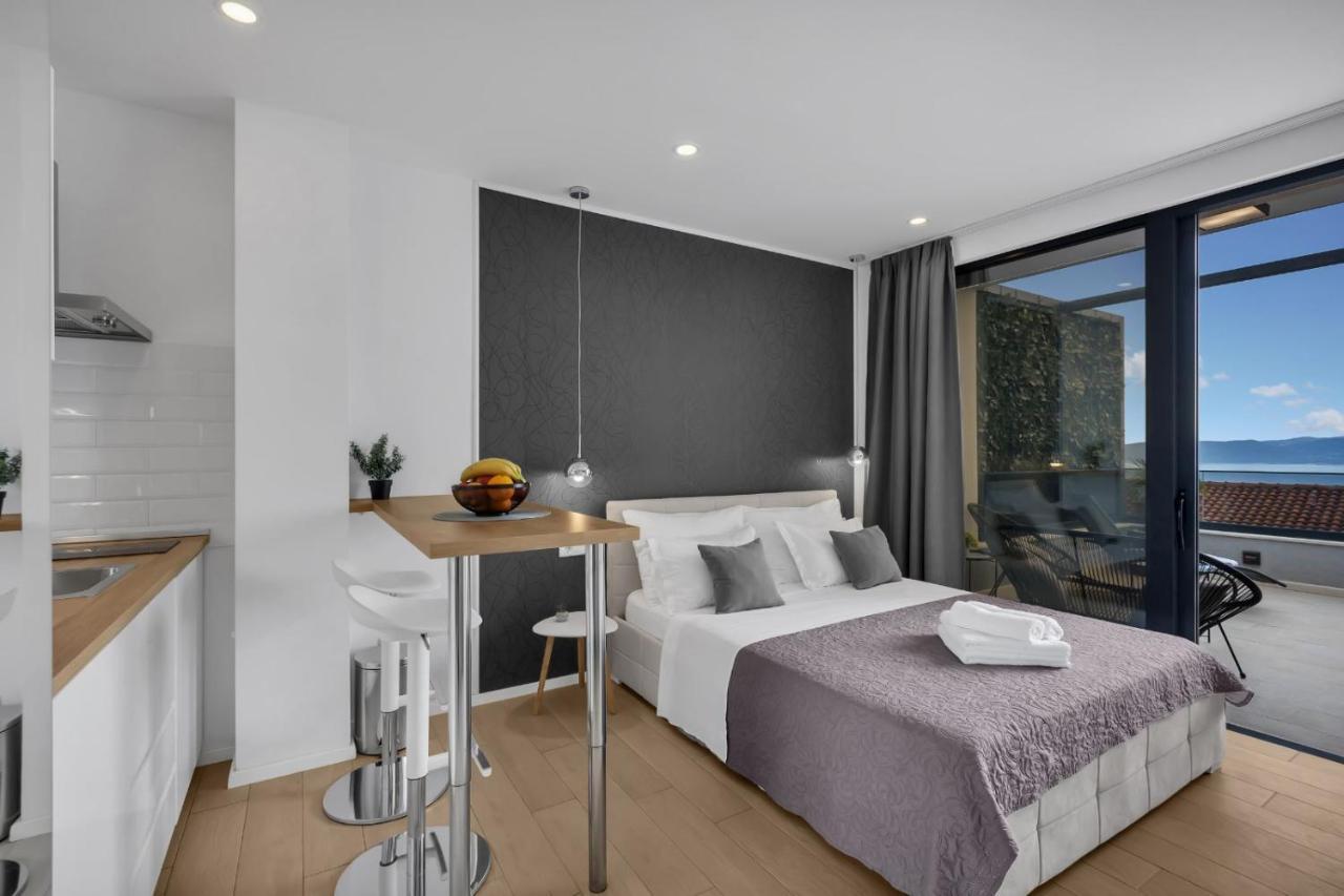 Apartments Lucky Brela Extérieur photo